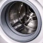 pelastamme-pesukoneen-ummehtuneelta-hajulta-yhdella-tyhjakaynnilla.png